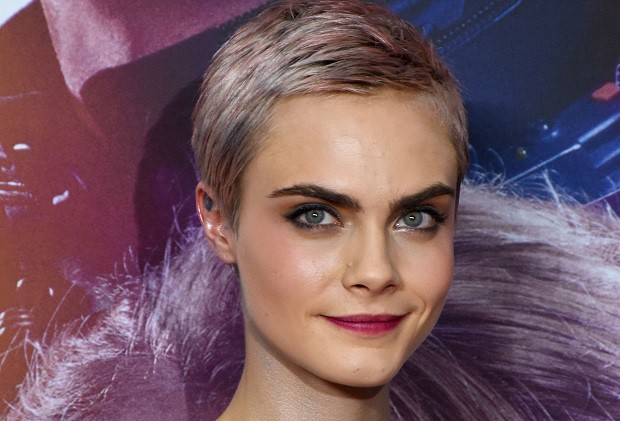 Cara Delevingne: Ünlü Model ve Oyuncu Kimdir?
