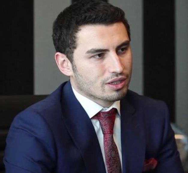 Tanınmış İş İnsanı Efe Bezci’nin Hayatı ve Kariyeri