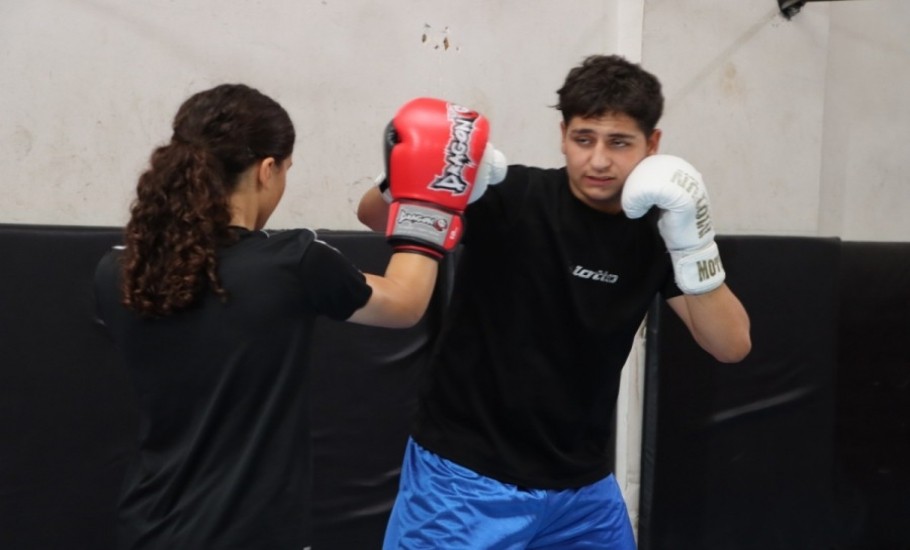 KARAKÖPRÜ DOĞUKENT SPOR KOMPLEKSİ GENÇ SPORCULARI AĞIRLIYOR – Karaköprü Belediyesi