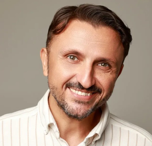 Okan Metin’in Eğitim ve Sanatsal Kariyeri