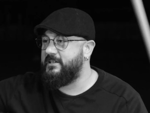 Volkan Şenlendirici: Ünlü Müzisyenin Hayatı ve Kariyeri