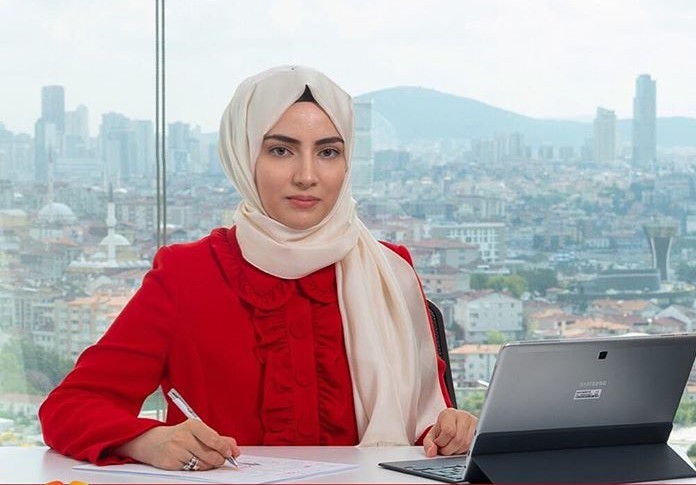 Diyetisyen ve Psikolog Zinnur Elliiki Küçükköseleci: Kariyeri ve Eğitimi