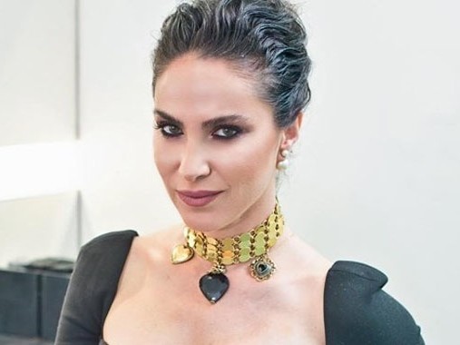 Ayşe Kucuroğlu: Yaşamı, Eğitimi ve İş Hayatı