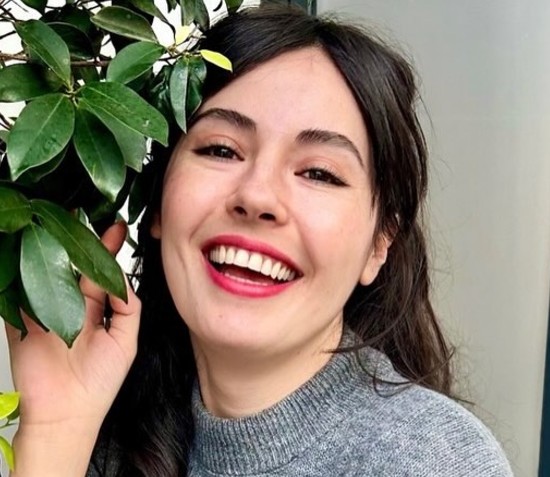 Başak Özkan Kimdir? Eğitimi, Rol Aldığı Diziler ve Tiyatro Oyunları