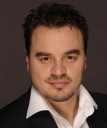 Opera Sanatçısı Cenk Bıyık Kimdir? Hayatı ve Sanat Kariyeri