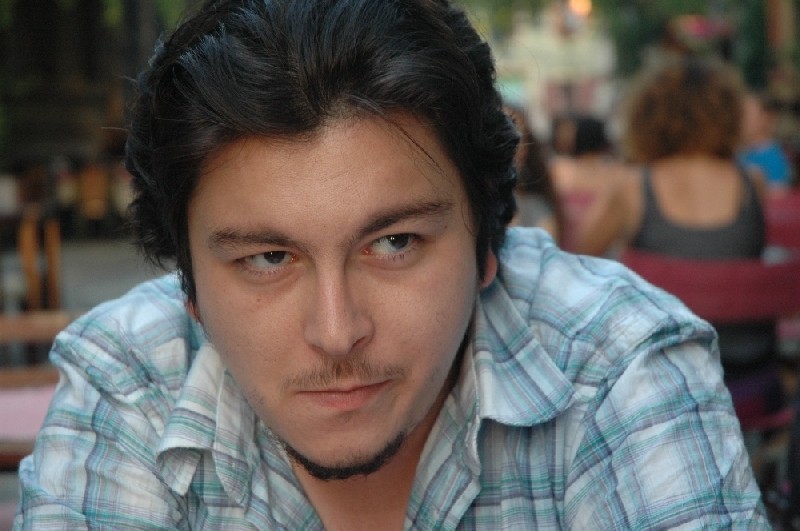 Emre Erkan Kimdir? Yaşı, Kökeni ve Kariyeri Hakkında Bilgiler