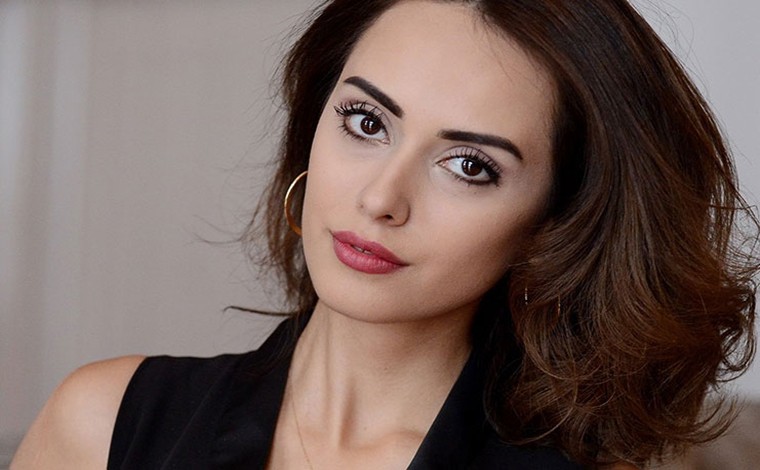 Ezgi Baran Kimdir? Yaşı, Kökeni, Fiziksel Özellikleri ve Kariyeri
