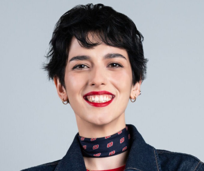 Miray Karabulut: Sosyal Medyanın Yükselen Yıldızı ve Yetenekli Mimarı