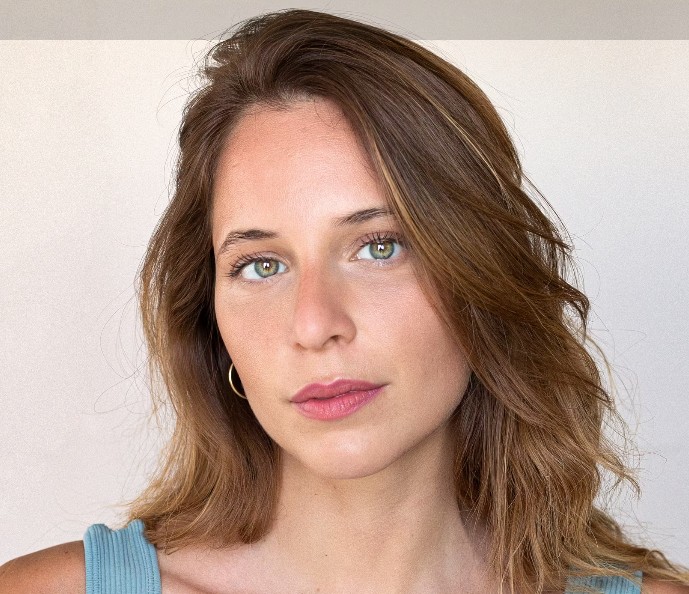 Melis Şenozan Kimdir? Eğitimi, Kariyeri ve Yer Aldığı Yapımlar