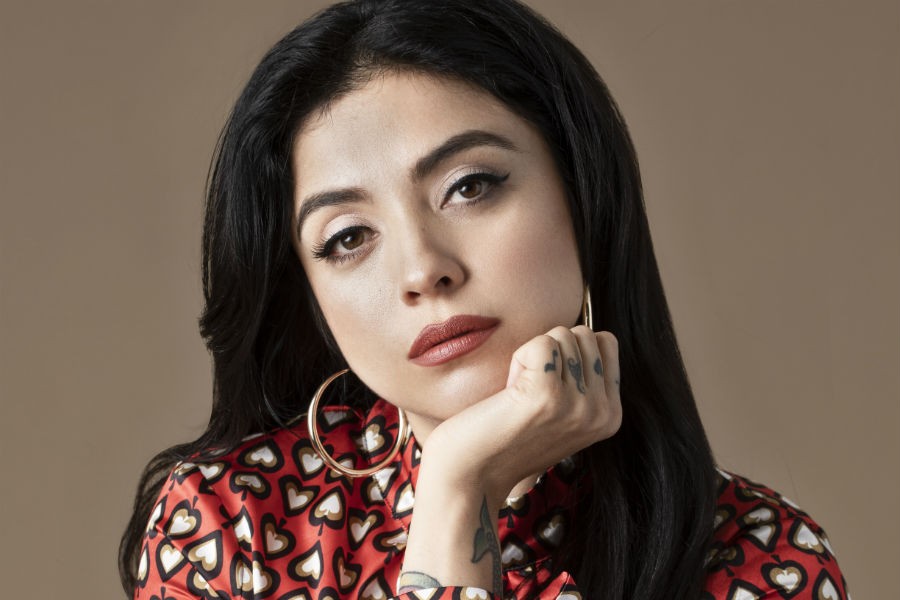 Mon Laferte kimdir, kaç yaşında, nereli, boyu ve kilosu?