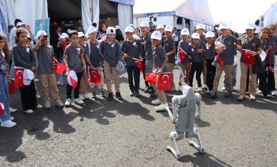 BÜYÜKŞEHİR’İN BİLİM MERKEZİ STANDI TEKNOFEST’İN İLGİ ODAĞI OLDU- Şanlıurfa Büyükşehir Belediyesi